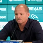 William Thomas em coletiva