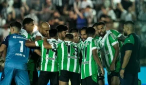 Elenco do Coritiba. Foto: Divulgação/Coritiba