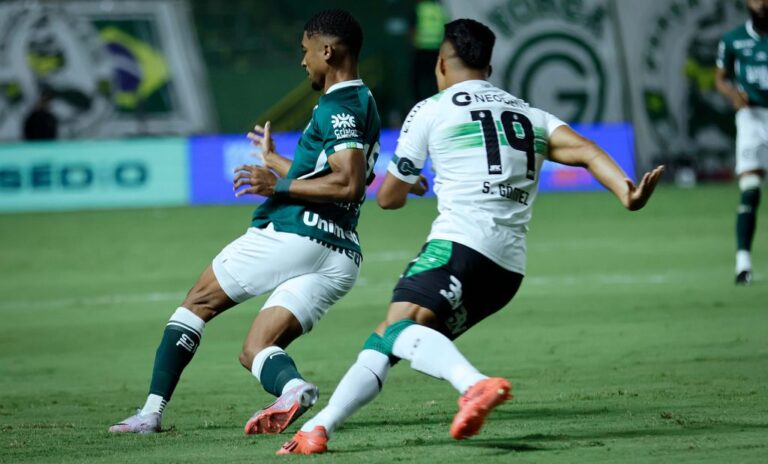 Goiás x Coritiba. Foto: Robero Corrêa