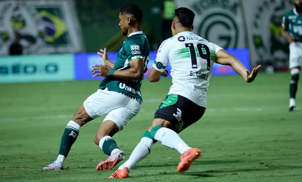 Goiás x Coritiba. Foto: Robero Corrêa