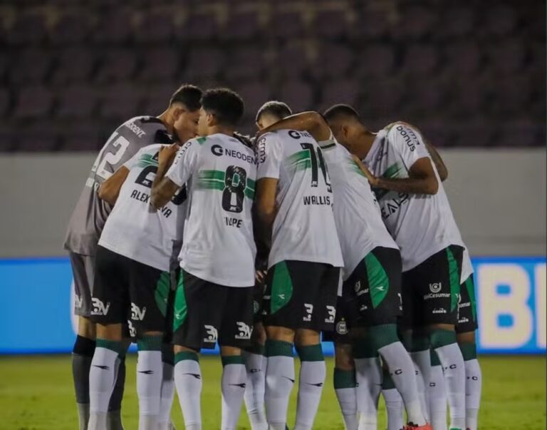 Elenco do Coritiba. Foto: JP Pacheco | Coritiba