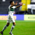 Coritiba se salva com gol de Ronier (Foto: Divulgação/Coritiba)