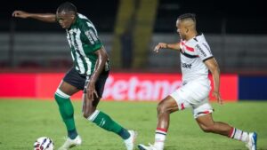 Jacy vira símbolo da defesa do Coritiba (Foto: JP Pacheco/Coritiba)