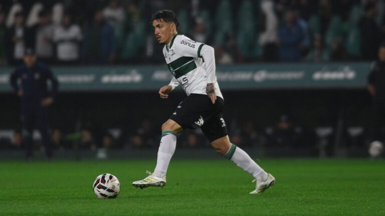 Vila Nova x Coritiba define parte de cima da tabela (Foto: Gustavo Oliveira/Coritiba)