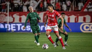 Coritiba vence Vila Nova fora de casa (Foto: Divulgação/Vila Nova)