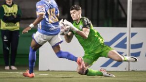 Coritiba tem jogador raro como goleiro (Foto: Instagram/Morisco)