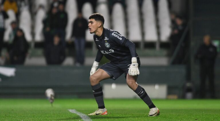 Veja onde assistir grátis CRB x Coritiba (Foto: Gustavo Oliveira/Coritiba)