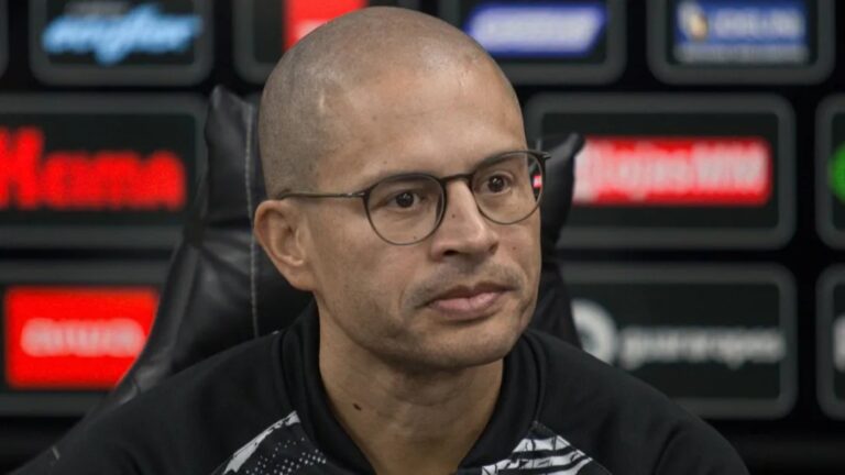 Alex fala sobre Mozart, treinador do Coritiba (Foto: Enzo Binotto/Operário)