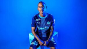 Igor Paixão relembra Coritiba (Foto: Reprodução/X/@OM_Officiel)