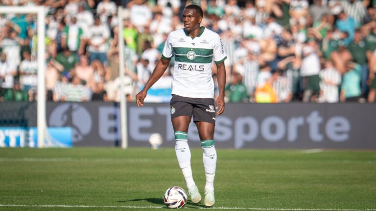 Jacy, do Coritiba é ex-jogador do Operário (Foto: JP Pacheco/Coritiba)