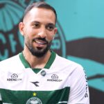Coritiba anuncia novo atacante (Foto: Reprodução/TV Coxa)