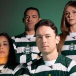 Coritiba lança nova camisa (Foto: Julio Bernardo/Coritiba)