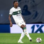 Coritiba vence Avaí na Ressacada (Foto: JP Pacheco)
