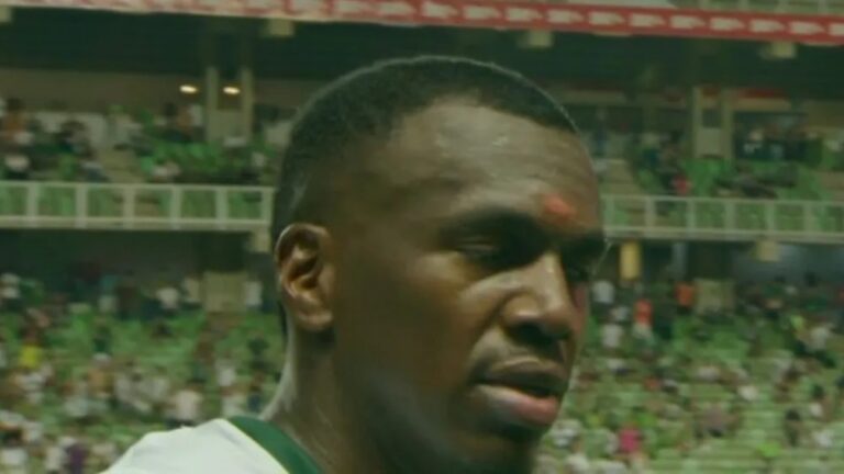 Coritiba fica na bronca com lance polêmico (Foto: Reprodução/ESPN)