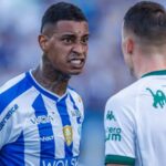 Alef Manga ex-Coritiba (Foto: Divulgação/Avaí)