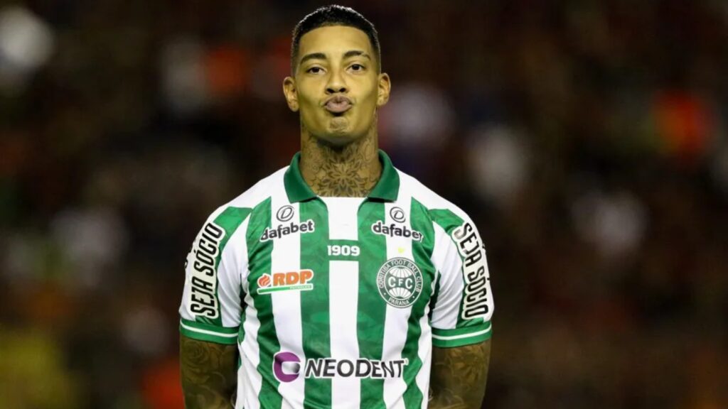 Alef Manga no Coritiba (Foto: Reprodução/GE)