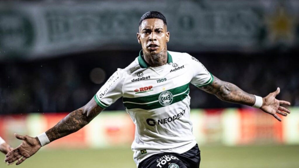 Alef-manga-coxa Alef Manga no Coritiba (Foto: Instagram/Alef Manga)