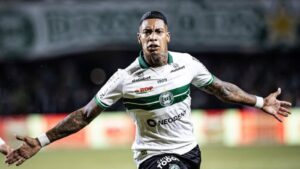 Alef Manga no Coritiba (Foto: Instagram/Alef Manga)