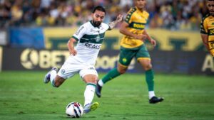 Coritiba enfrenta Cuiabá na Arena Pantanal (Foto: Divulgação/Gabriel Thá)