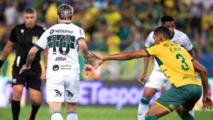 Coritiba enfrenta Cuiabá na Arena Pantanal (Foto: Divulgação/Gabriel Thá)