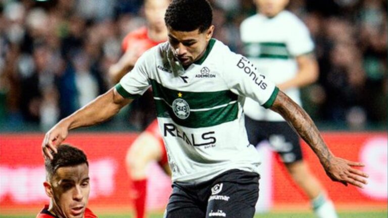 Coritiba segura empate e afunda Athletico-PR (Foto: Divulgação/Coxa)