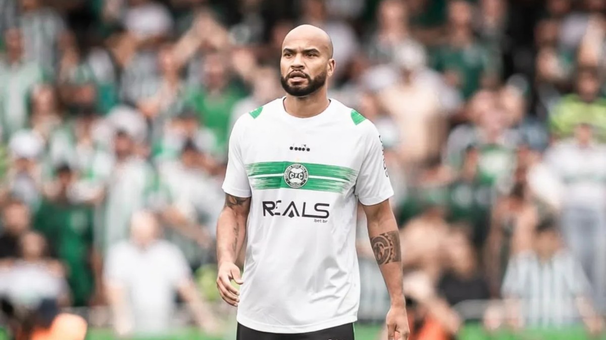 Moledo volta a jogar pelo Coritiba contra CRB (Foto: Reprodução/ Instagram)