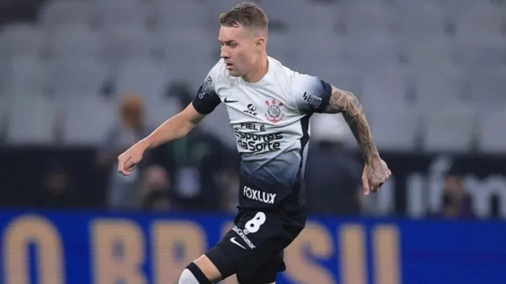 Coritiba sonda Charles do Corinthians