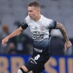 Coritiba sonda Charles do Corinthians