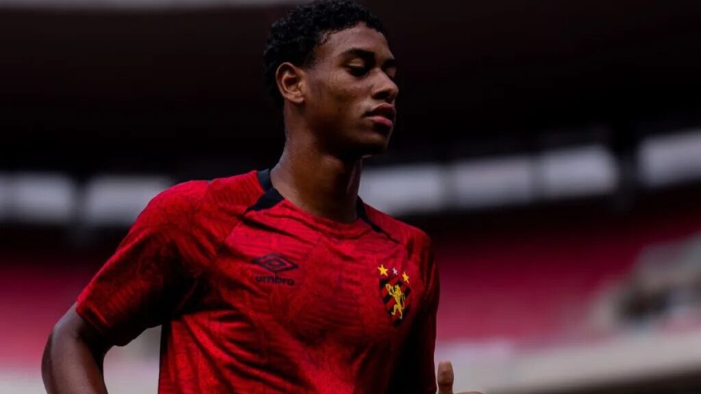 Coritiba fecha com filho de Vagner Love (Foto: Igor Cysneiros/SCR)