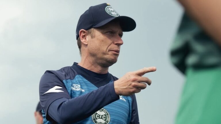 Seabra começa a comandar Coritiba