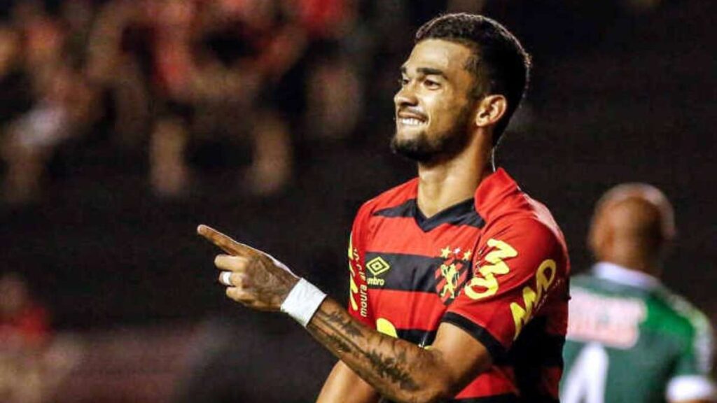 Coritiba tem interesse em Gustavo, ex-Sport