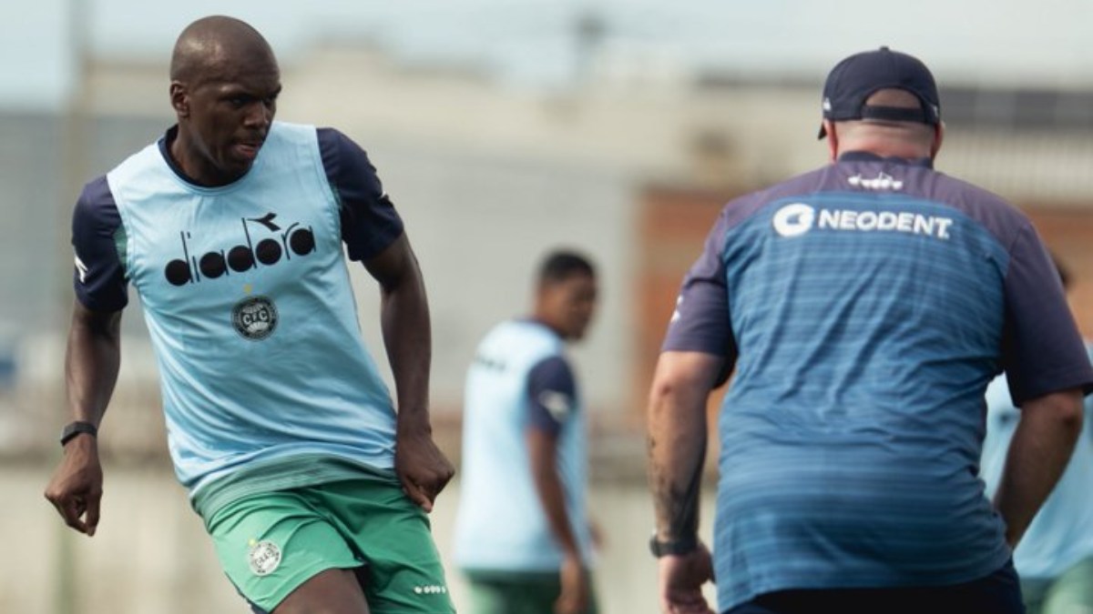 Jacy sofre lesão e perde pré-temporada no Coritiba