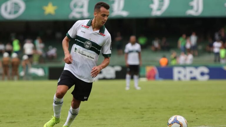 Juan Alano, ex-Coritiba, vai ao Ceará