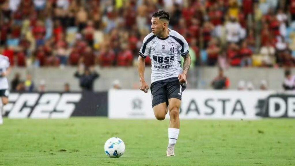 Coritiba busca contratação de atacante argentino