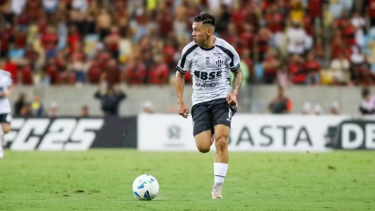 Coritiba busca contratação de atacante argentino