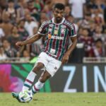Coritiba tira Thiago Santos do Fluminense