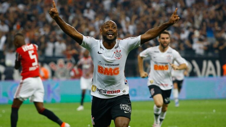 Coritiba fecha com filho de Vagner Love (Foto: Reprodução/ESPN)
