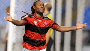 Coritiba fecha com filho de Vagner Love (Foto: Alexandre Vidal)