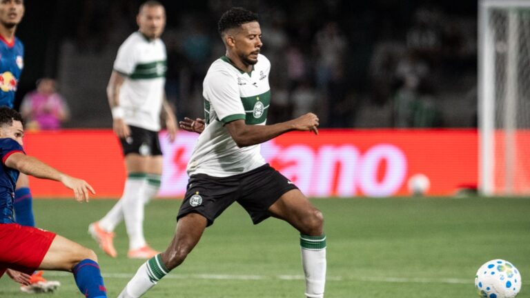 Coritiba perde para RB Bragantino em estreia na Série A