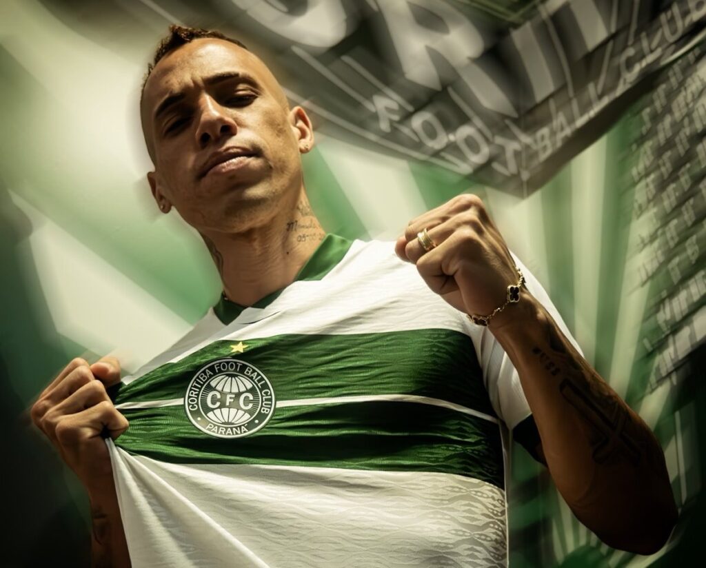 Coritiba prepara Breno Lopes para estreia