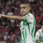 Coritiba mira lateral uruguaio