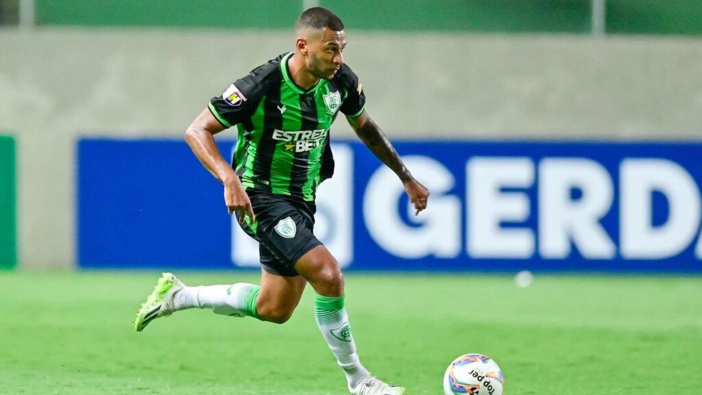 Coritiba negocia com Fabinho