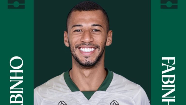 Coritiba anuncia Fabinho