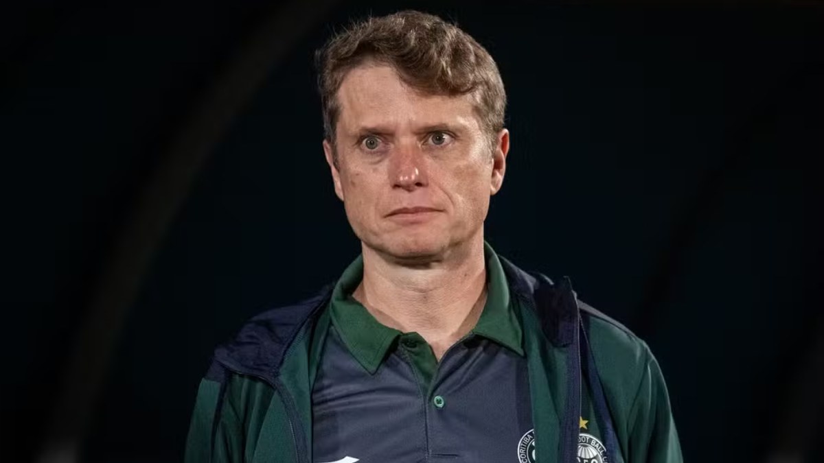 Coritiba vence Maringá no Paranaense