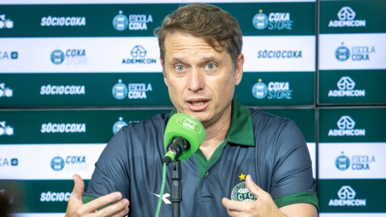 Coritiba vence Maringá no Paranaense