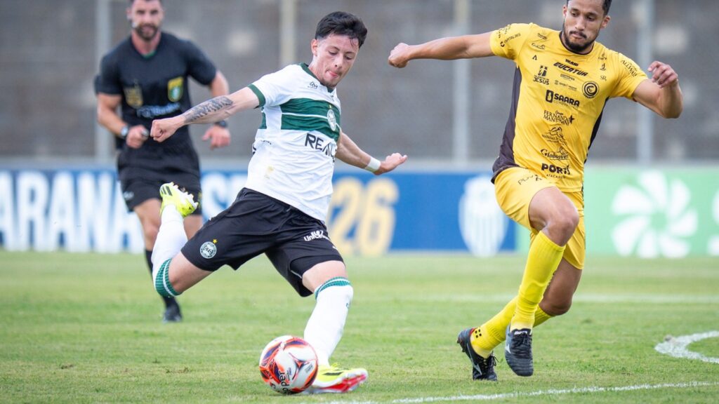 Coritiba vence Cascavel fora de casa
