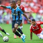 Coritiba negocia Lucas Esteves com Grêmio