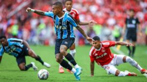 Coritiba negocia Lucas Esteves com Grêmio