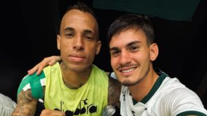 Coritiba vence Cruzeiro e Breno Lopes marca no Brasileirão