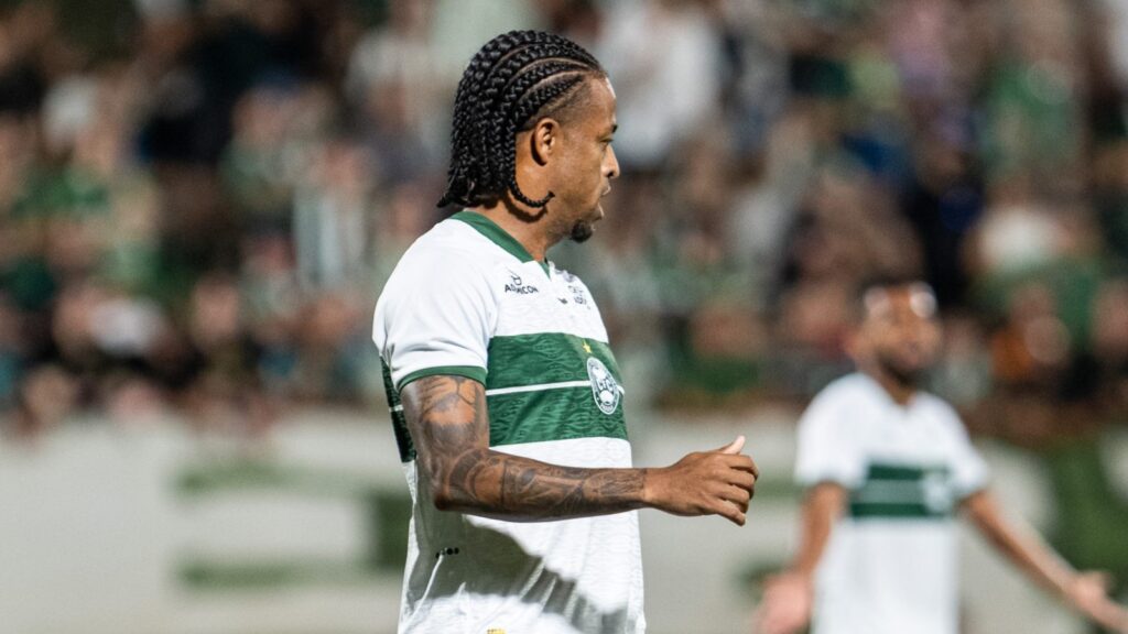 Coritiba empata com a Chapecoense fora de casa